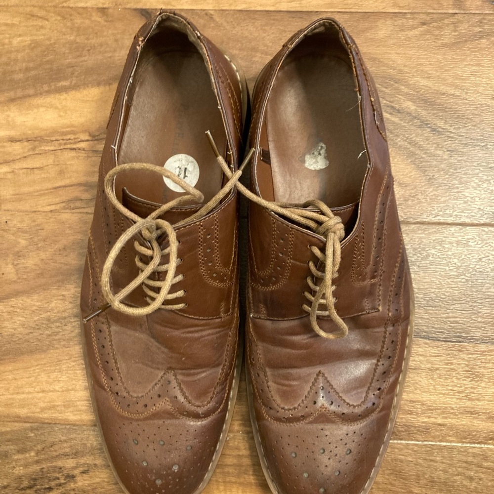 Perry Ellis wingtips - Picture 13 of 16